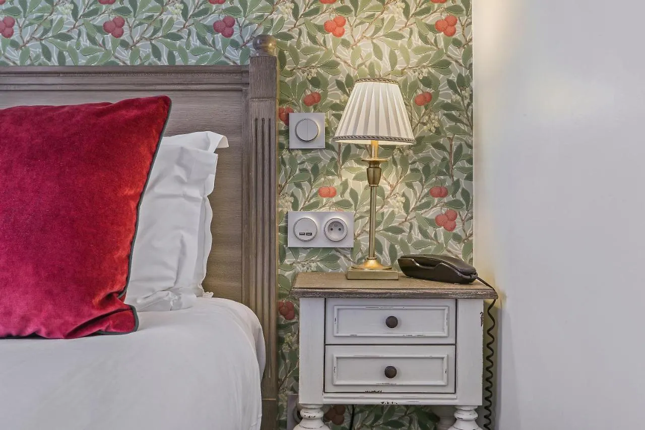 De Sevres Hotel